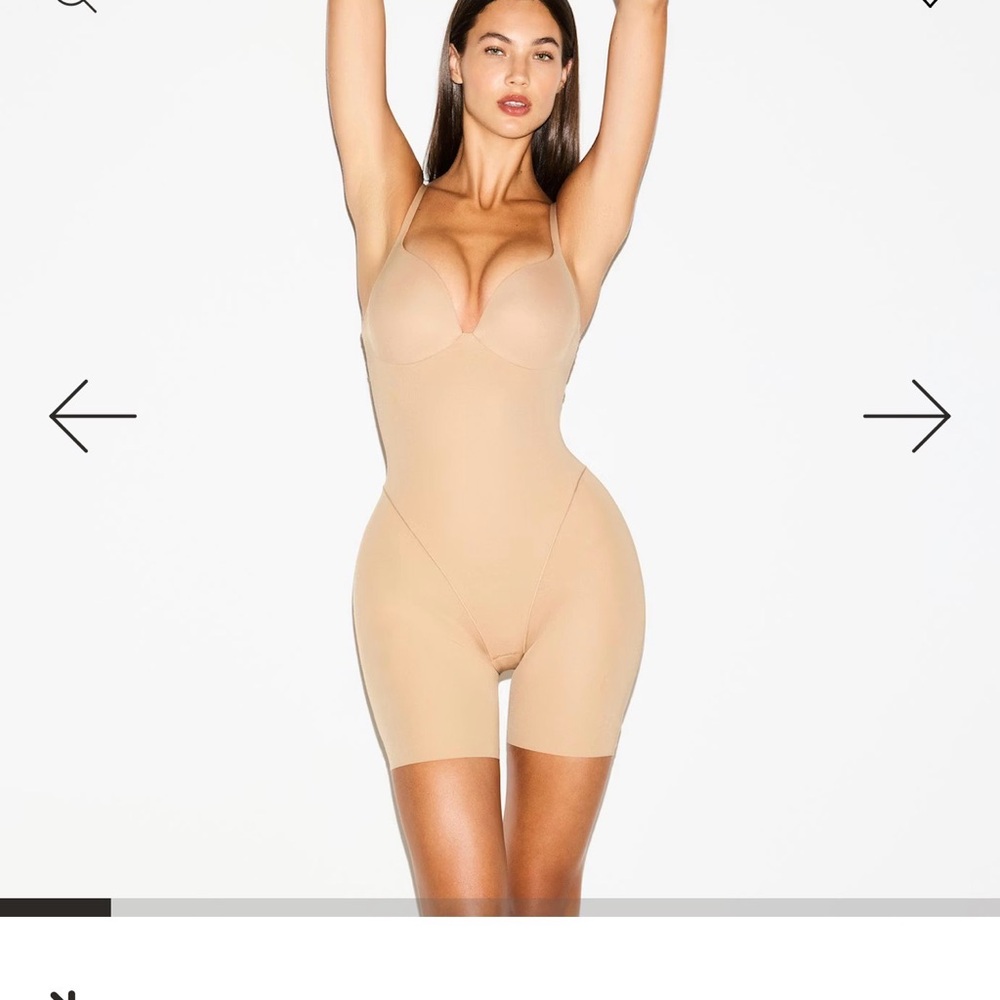 Brand New With Tag and Original packaging SKIMS Nude Shapewear Bodysuit